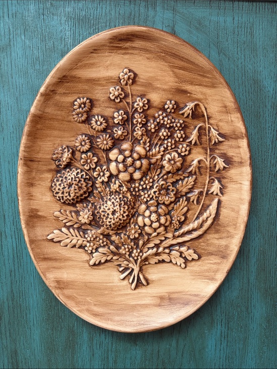 Other - 1981 Ceramic Floral Wall Plaques Set of 2